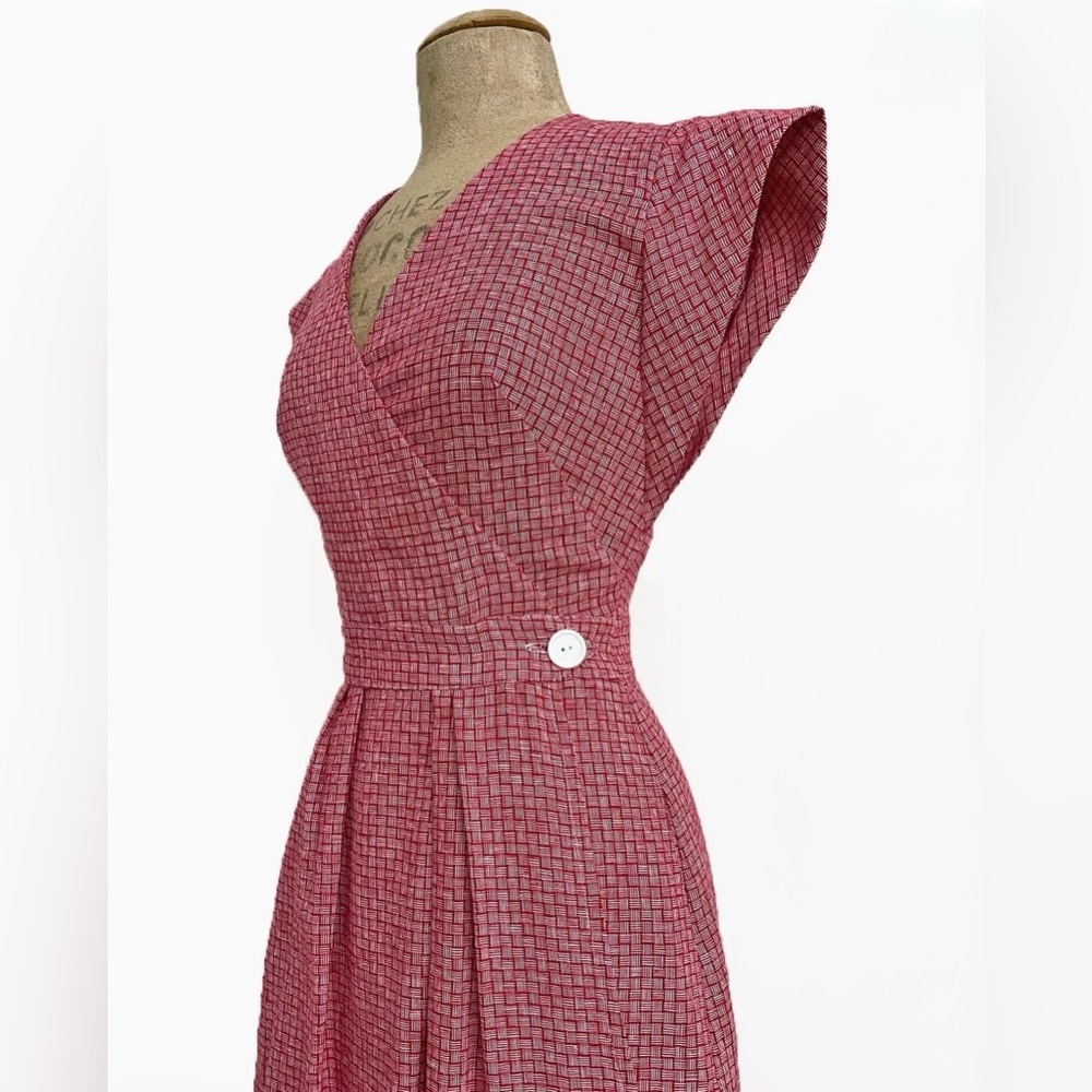 Loco Lindo 1940s Red Crosshatch Linen Garden Wrap Dress (Size S) - Picture 2 of 2